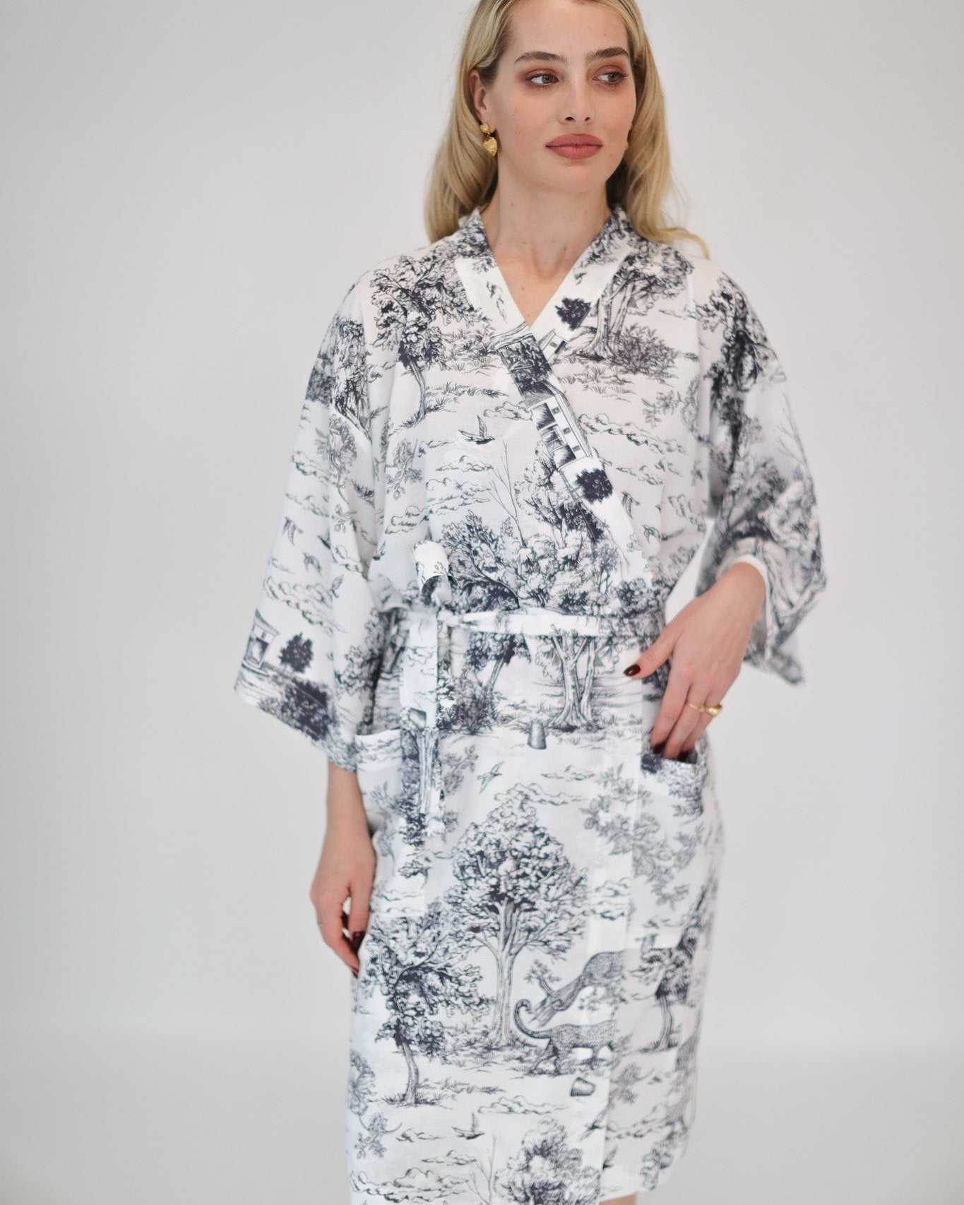 Linen robe  print "Sirko"